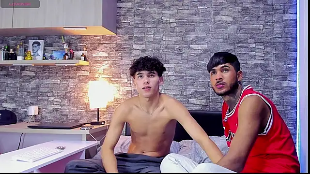 Snapshot of Theimperialboys_ chatting on 10-10-25, 12:42 Theimperialboys  online show from 10-10-25, 12:42