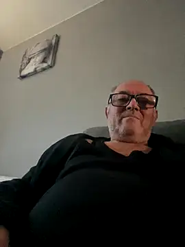 naughtygrandad1 online show from 10-06-25, 06:22