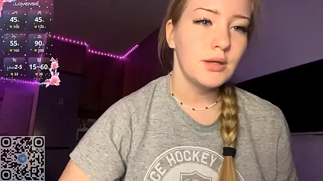 PandaFluff online show from 04-24-26, 06:21