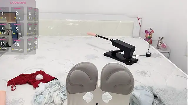 A SR 002 online show from 10-28-25, 01:14