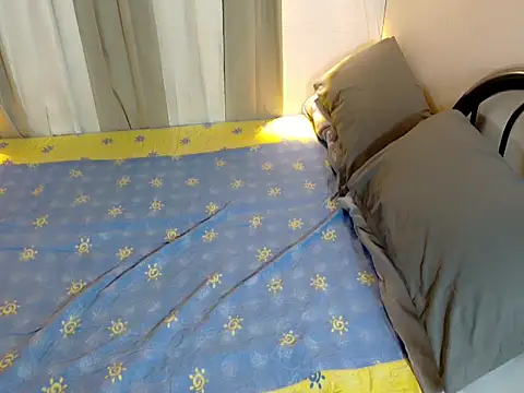 Snapshot of avery_in_paradisexx chatting on 10-24-25, 07:49 avery in paradisexx online show from 10-24-25, 07:49