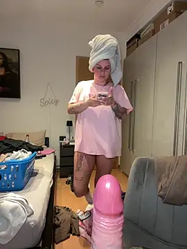 OliviaaFischer online show from 02-10-26, 05:39