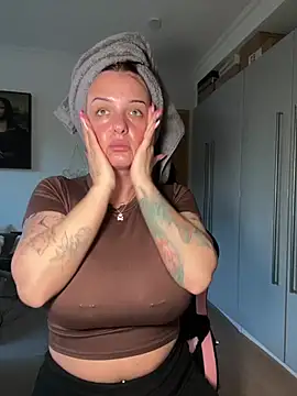 OliviaaFischer online show from 02-25-26, 04:38