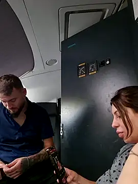 AlexAlice12 online show from 10-04-25, 01:53