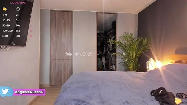 Sarajames online show from 02-14-25, 08:37