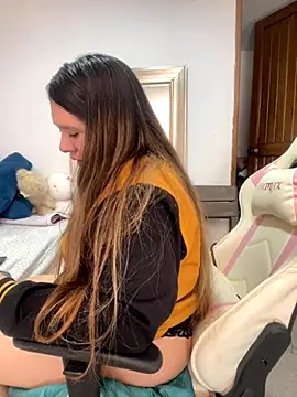 emma hot2006 online show from 09-29-25, 05:29