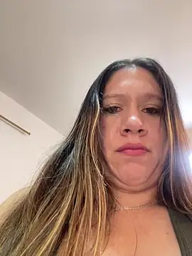 emma hot2006 online show from 10-18-25, 05:25