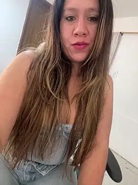 emma hot2006 online show from 11-30-25, 05:17