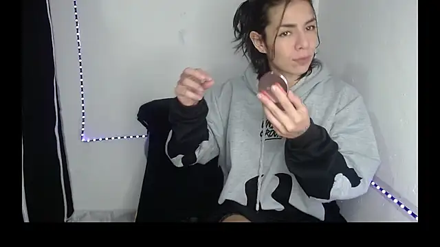 LisSweetx online show from 10-22-25, 08:52