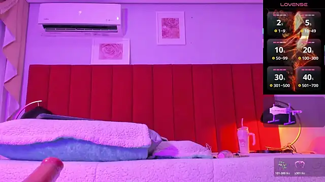 eimy jones  online show from 11-29-25, 03:31