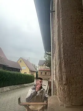 Snapshot of Mexxwell69 chatting on 10-10-25, 08:13 Mexxwell69 online show from 10-10-25, 08:13