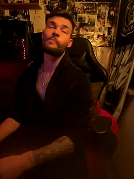 Snapshot of Mexxwell69 chatting on 10-15-25, 10:43 Mexxwell69 online show from 10-15-25, 10:43