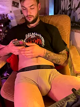 Snapshot of Mexxwell69 chatting on 10-26-25, 01:50 Mexxwell69 online show from 10-26-25, 01:50