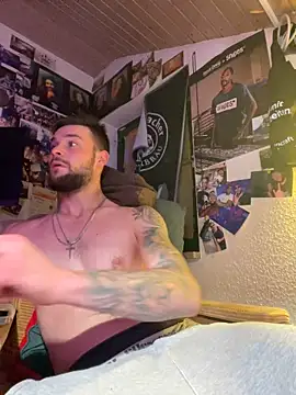 Snapshot of Mexxwell69 chatting on 11-02-25, 08:11 Mexxwell69 online show from 11-02-25, 08:11