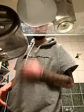 Snapshot of Mexxwell69 chatting on 11-28-25, 07:05 Mexxwell69 online show from 11-28-25, 07:05