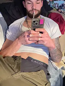 Snapshot of Mexxwell69 chatting on 12-02-25, 09:43 Mexxwell69 online show from 12-02-25, 09:43