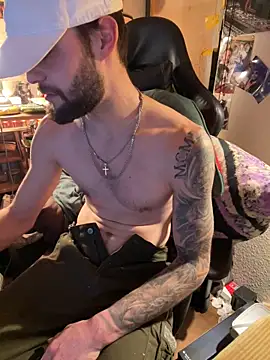 Snapshot of Mexxwell69 chatting on 12-13-25, 07:53 Mexxwell69 online show from 12-13-25, 07:53