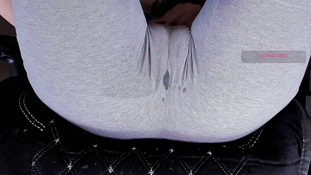 Cameltoe squirt inPants online show from 09-09-25, 03:44