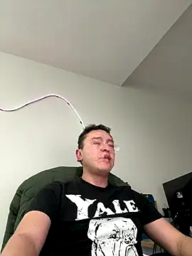 Snapshot of Robert2_honey chatting on 09-25-25, 08:23 Robert2 honey online show from 09-25-25, 08:23