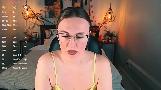 Lexi terele online show from 10-18-25, 06:37