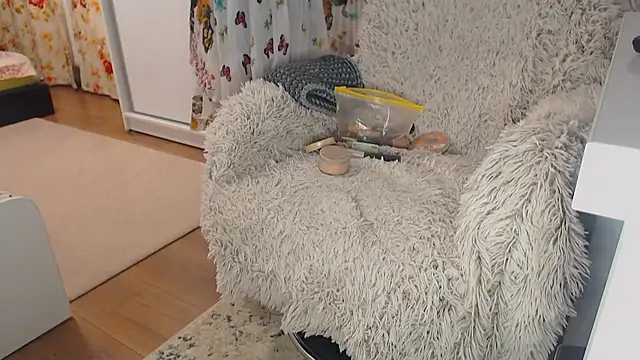 Snapshot of merlyn4 chatting on 01-11-25, 11:02 merlyn4 online show from 01-11-25, 11:02