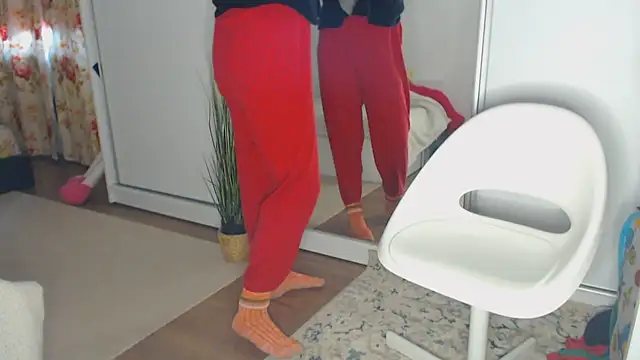 Snapshot of merlyn4 chatting on 02-26-25, 08:48 merlyn4 online show from 02-26-25, 08:48