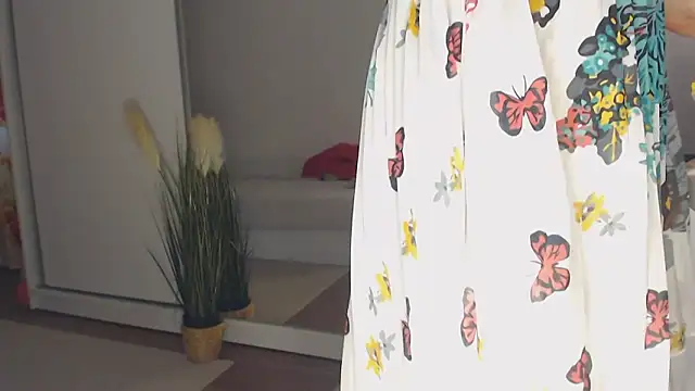 Snapshot of merlyn4 chatting on 03-05-25, 11:28 merlyn4 online show from 03-05-25, 11:28