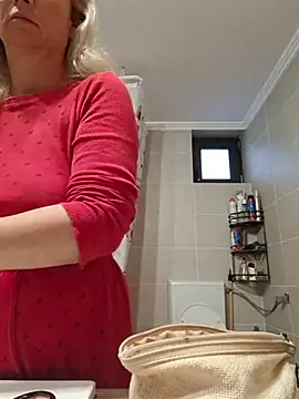 Snapshot of merlyn4 chatting on 12-05-25, 07:50 merlyn4 online show from 12-05-25, 07:50