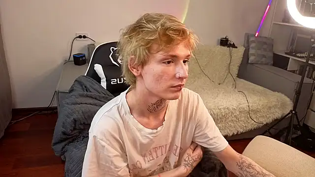 Your avatar online show from 09-14-25, 02:11