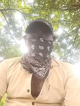 Snapshot of Rangabilla1947 chatting on 10-15-25, 10:48 Rangabilla1947 online show from 10-15-25, 10:48