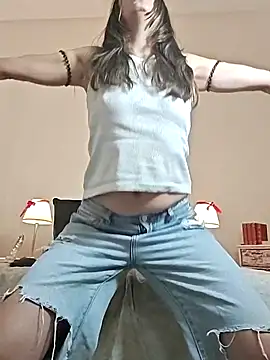 Snapshot of DaisyDea chatting on 01-16-26, 03:16 DaisyDea online show from 01-16-26, 03:16