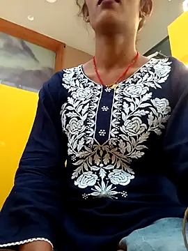 Snapshot of priyastrip314 chatting on 10-08-25, 08:34 priyastrip314 online show from 10-08-25, 08:34