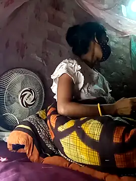 Snapshot of priyastrip314 chatting on 11-08-25, 05:12 priyastrip314 online show from 11-08-25, 05:12