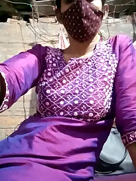 Snapshot of priyastrip314 chatting on 11-21-25, 03:11 priyastrip314 online show from 11-21-25, 03:11