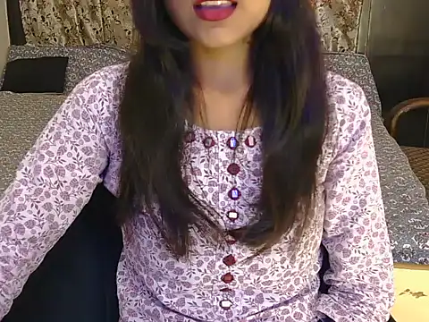 Snapshot of hoty-priya chatting on 11-21-25, 04:55 hoty-priya online show from 11-21-25, 04:55