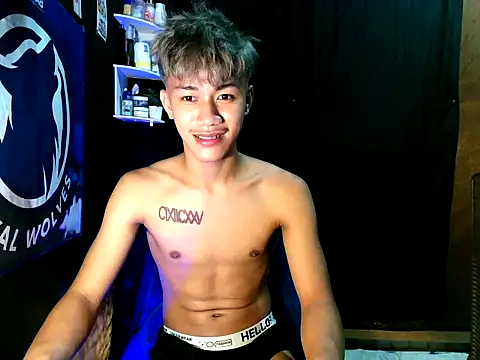 naughtyboyloy 0 online show from 11-06-25, 06:53