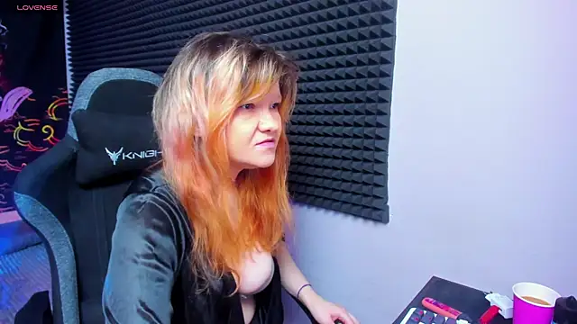 Snapshot of Nora_lovvvv chatting on 10-03-25, 10:01 Nora lovvvv online show from 10-03-25, 10:01