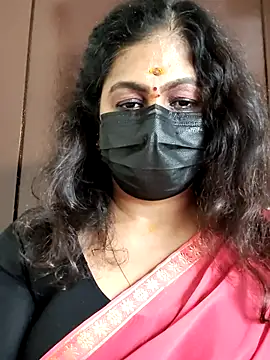 Snapshot of Sweetie_swetha37 chatting on 09-26-25, 09:41 Sweetie swetha37 online show from 09-26-25, 09:41