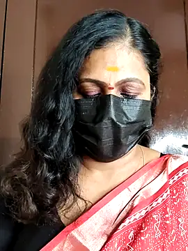 Snapshot of Sweetie_swetha37 chatting on 10-18-25, 08:53 Sweetie swetha37 online show from 10-18-25, 08:53