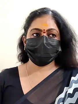 Snapshot of Sweetie_swetha37 chatting on 11-02-25, 08:28 Sweetie swetha37 online show from 11-02-25, 08:28