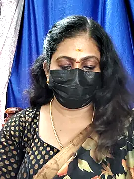 Snapshot of Sweetie_swetha37 chatting on 11-08-25, 08:14 Sweetie swetha37 online show from 11-08-25, 08:14