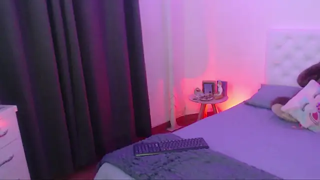 kylie444  online show from 11-10-25, 11:37