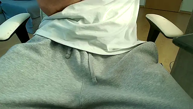 Breezydicksn online show from 04-30-26, 08:15
