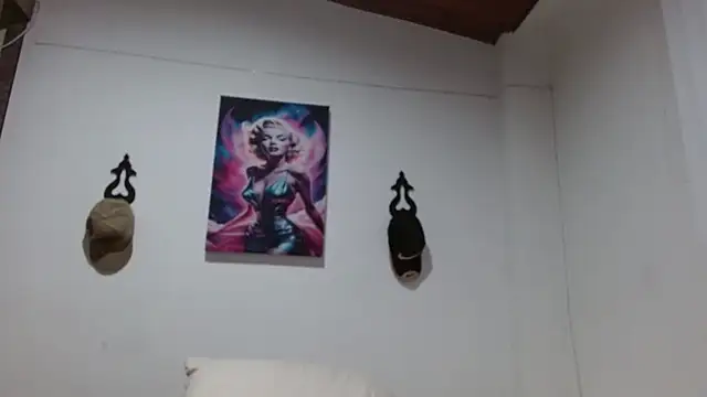 Crystal Star  online show from 04-24-26, 02:03