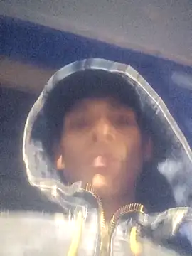 alex colombiano online show from 10-18-25, 01:41