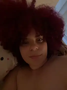 Snapshot of Enyagleam_ chatting on 09-27-25, 03:11 Enyagleam online show from 09-27-25, 03:11