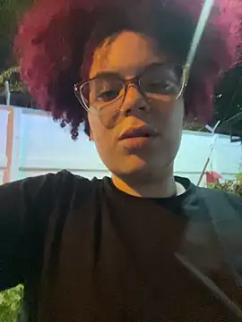 Snapshot of Enyagleam_ chatting on 10-03-25, 02:52 Enyagleam online show from 10-03-25, 02:52