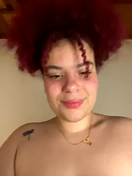 Snapshot of Enyagleam_ chatting on 10-16-25, 03:07 Enyagleam online show from 10-16-25, 03:07