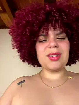 Snapshot of Enyagleam_ chatting on 10-22-25, 03:29 Enyagleam online show from 10-22-25, 03:29