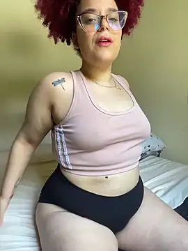 Snapshot of Enyagleam_ chatting on 11-16-25, 08:14 Enyagleam online show from 11-16-25, 08:14